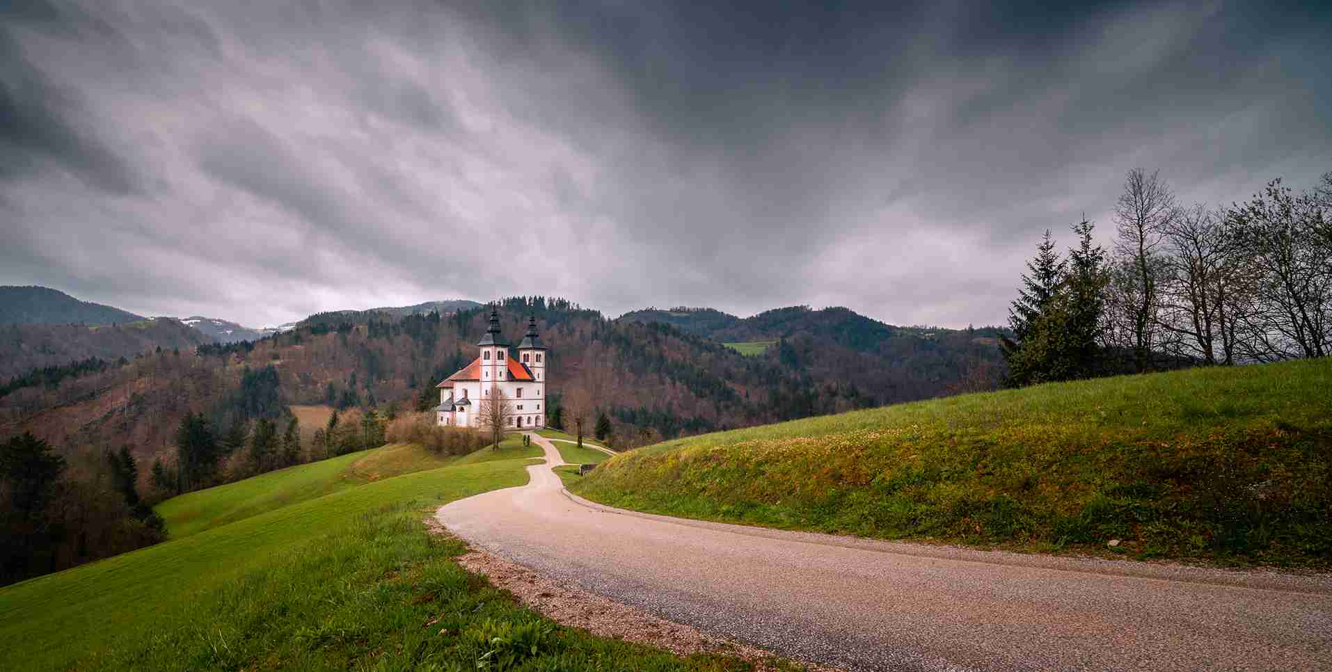 Cerkev sv. Volbenka, Na Logu